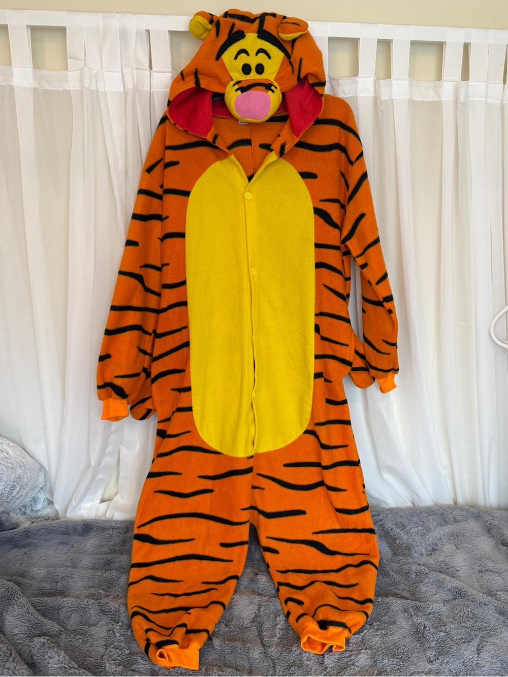 Disney Tigger Adult Onesie Pajamas Medium Orange Fleece Hooded Costume Pockets